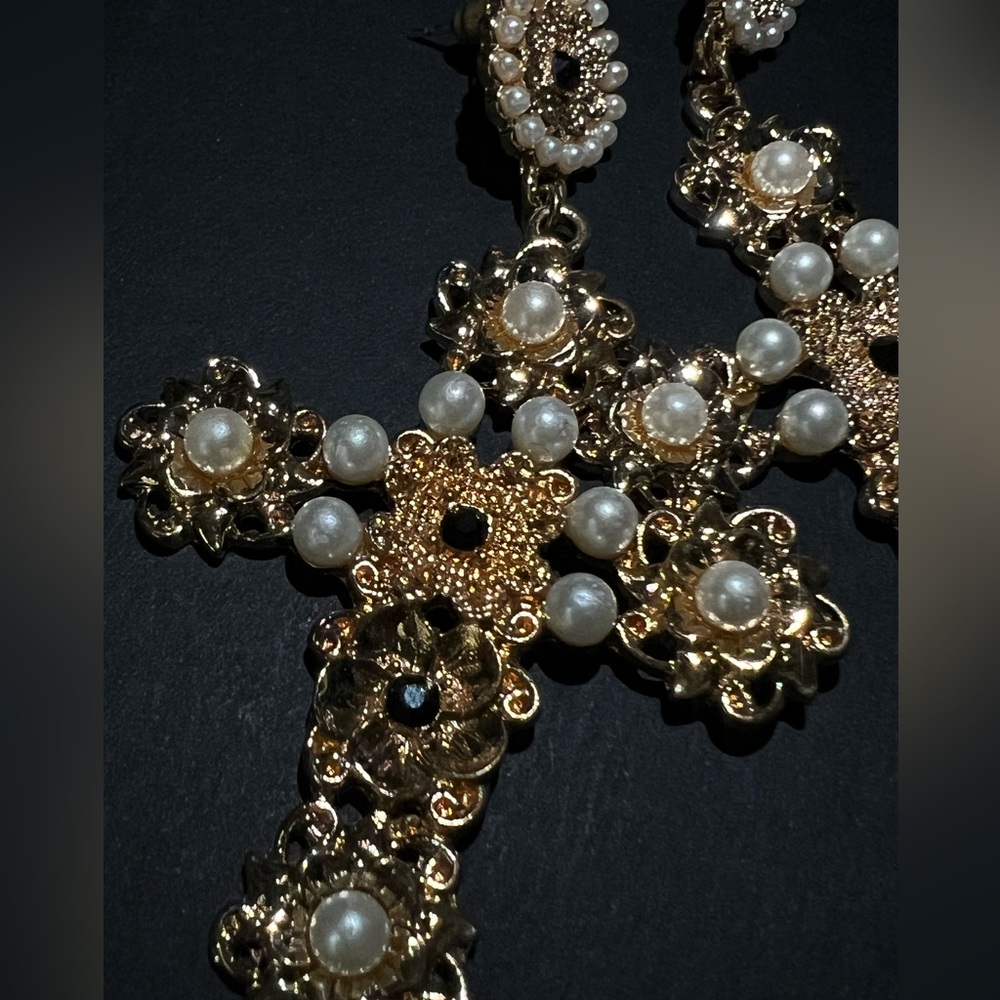 Elegant Gold and Pearl Cross Earrings - Picture 6 of 9